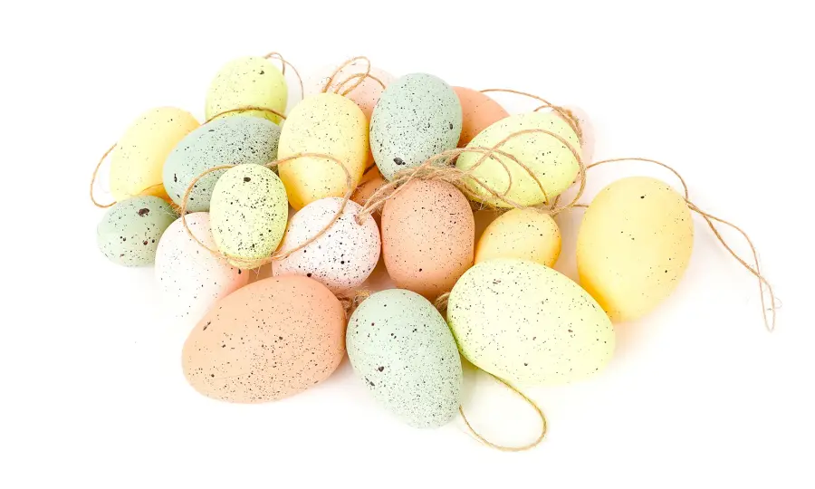 Vajíčka se šňůrkou 20 ks dark spots