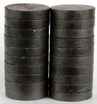 Magnety 25 mm 20 ks černé