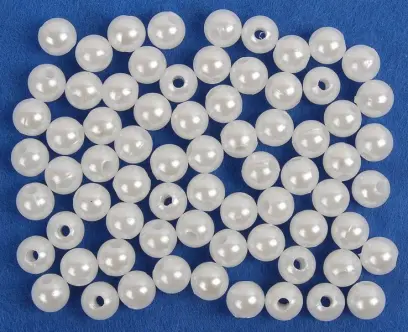 Korálky 5 mm bílé