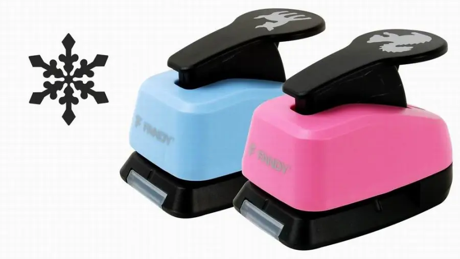 Děrovačka dekorační 25mm vločka 145